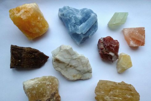 شناسایی انواع کانی های موثر